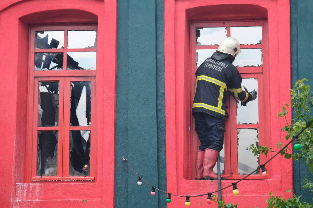 Kırklareli'nde 2 katlı tarihi binada yangın! Genç Osmanlı dönemine ait - Resim: 3
